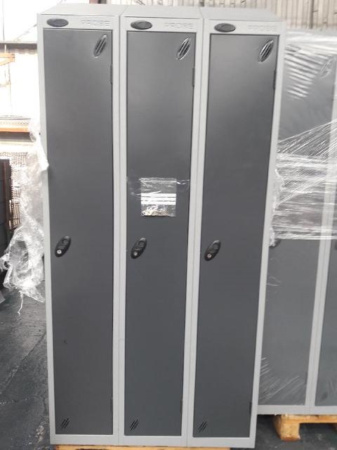 1 Compartment Locker -Nest of 3 (3 compartments) 1 Compartment Locker -Nest of 3 (3 compartments)